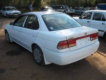 2003 Nissan Sunny Pics