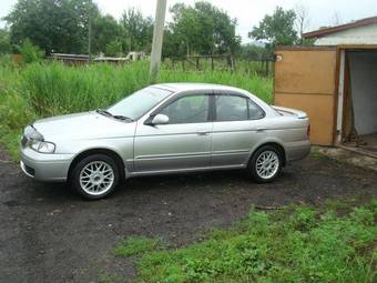 2003 Nissan Sunny Photos