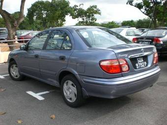2003 Nissan Sunny Pictures