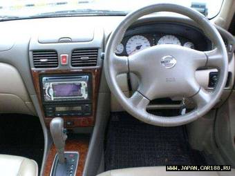 2003 Nissan Sunny Photos