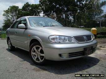 2003 Nissan Sunny Photos