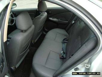 2003 Nissan Sunny Photos