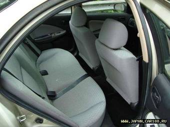 2003 Nissan Sunny Pictures
