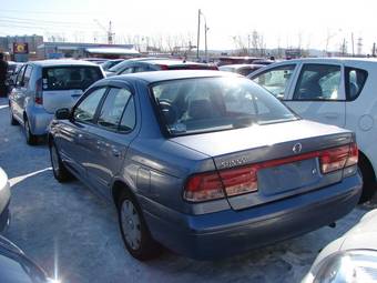 2003 Nissan Sunny Wallpapers