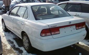 2003 Nissan Sunny Pictures