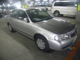 2003 Nissan Sunny Pictures