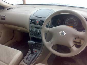 2003 Nissan Sunny Photos