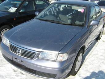 2003 Nissan Sunny Pics