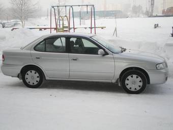 2003 Nissan Sunny Photos