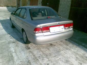 2003 Nissan Sunny Photos