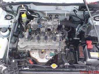 2003 Nissan Sunny Pictures