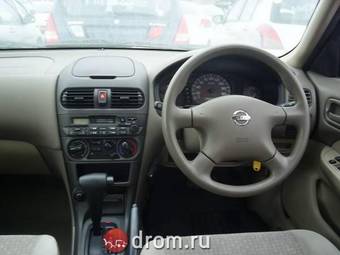 2003 Nissan Sunny Pictures