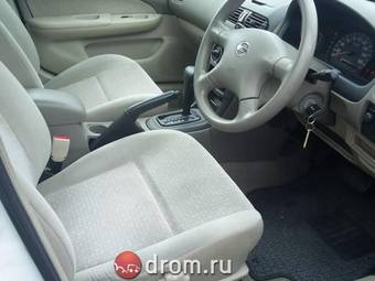 2003 Nissan Sunny Pictures