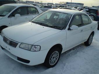 2003 Nissan Sunny Photos