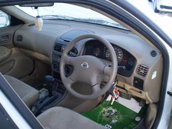 2003 Nissan Sunny Photos