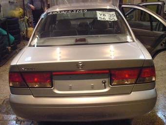 2003 Nissan Sunny Photos