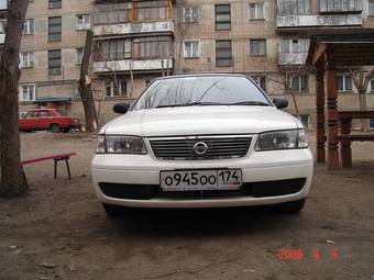 2003 Nissan Sunny Photos