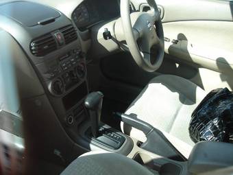 2003 Nissan Sunny Photos