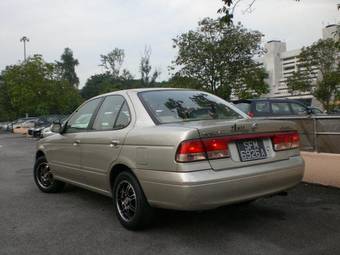 2003 Nissan Sunny Wallpapers