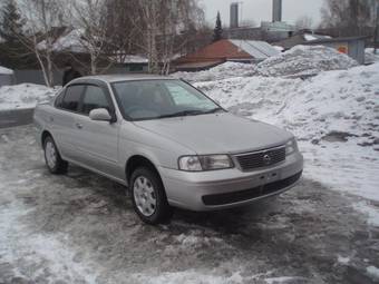 2003 Nissan Sunny Pictures