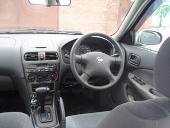 2003 Nissan Sunny Pictures