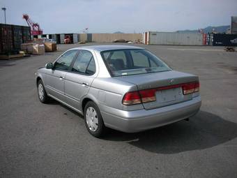 2003 Nissan Sunny Photos