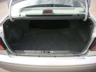 2003 Nissan Sunny Photos