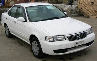 2003 Nissan Sunny Pictures