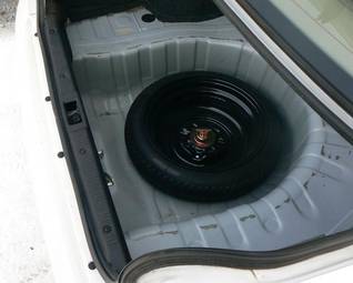 2003 Nissan Sunny Photos