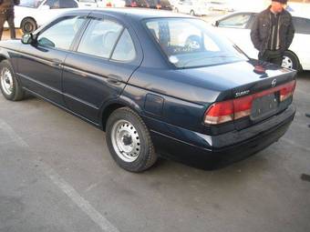 2003 Nissan Sunny Photos