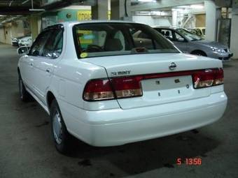 2003 Nissan Sunny Photos