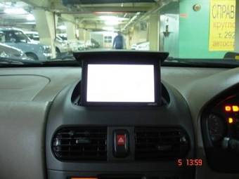 2003 Nissan Sunny Wallpapers