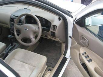 2003 Nissan Sunny Photos