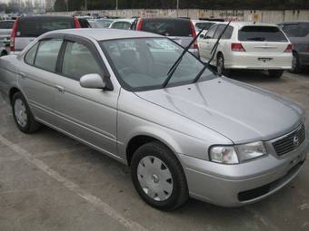 2003 Nissan Sunny Photos