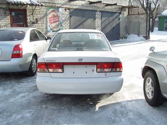 2003 Nissan Sunny Photos