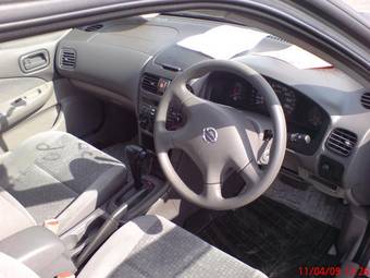 2003 Nissan Sunny Pictures