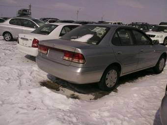 2003 Nissan Sunny Photos