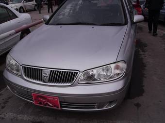 2003 Nissan Sunny Photos