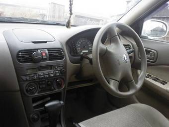 2003 Nissan Sunny Pictures