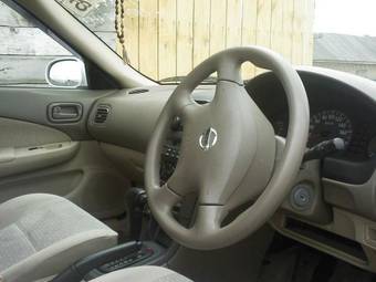 2003 Nissan Sunny Photos