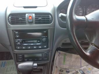 2003 Nissan Sunny Images