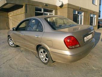 2003 Nissan Sunny Pictures