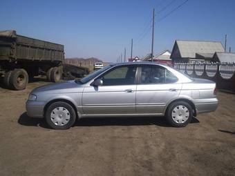 2003 Nissan Sunny Pics