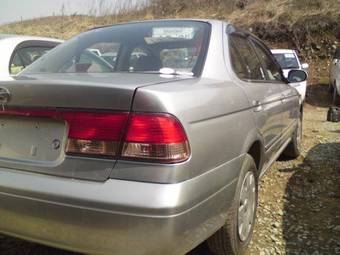 2003 Nissan Sunny Pics