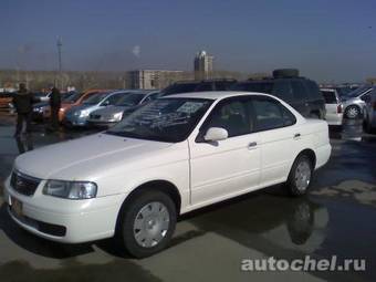 2003 Nissan Sunny Pictures