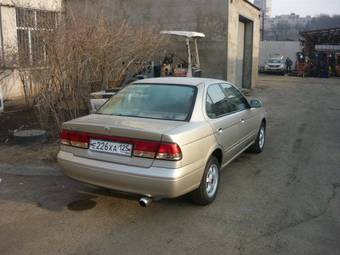 2003 Nissan Sunny Photos