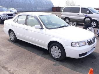 2003 Nissan Sunny Photos
