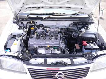 2003 Nissan Sunny Photos