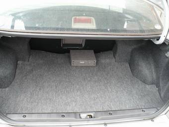 2003 Nissan Sunny Pictures