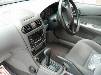 2003 Nissan Sunny Photos